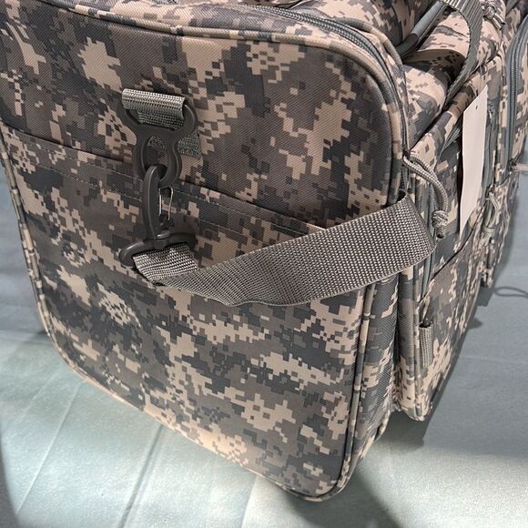 NexPak Camouflage Duffel Bag - Picture 8 of 8